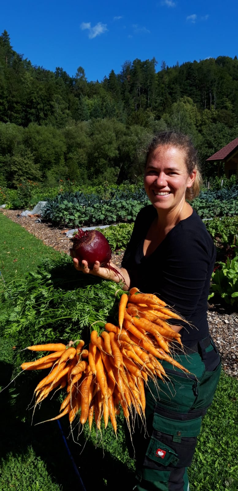 Stolze Gemüsebäuerin